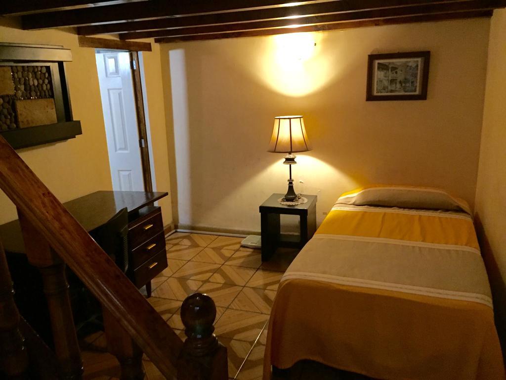 Hostal Casa Castillo Morelia Pokoj fotografie