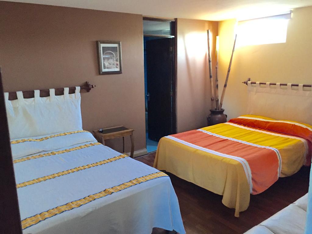 Hostal Casa Castillo Morelia Pokoj fotografie