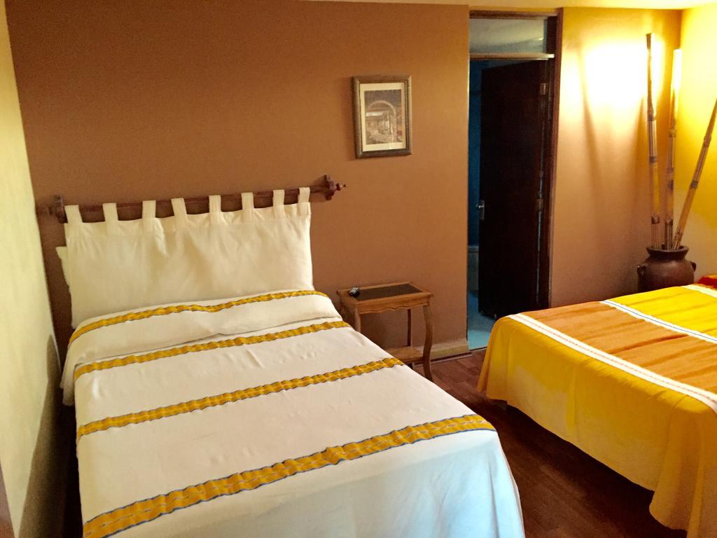 Hostal Casa Castillo Morelia Pokoj fotografie